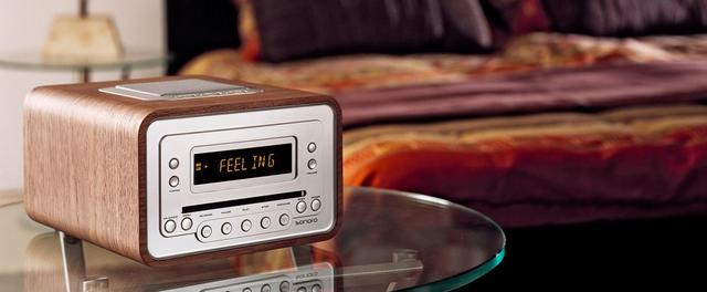 Radio and CD player with leather trim